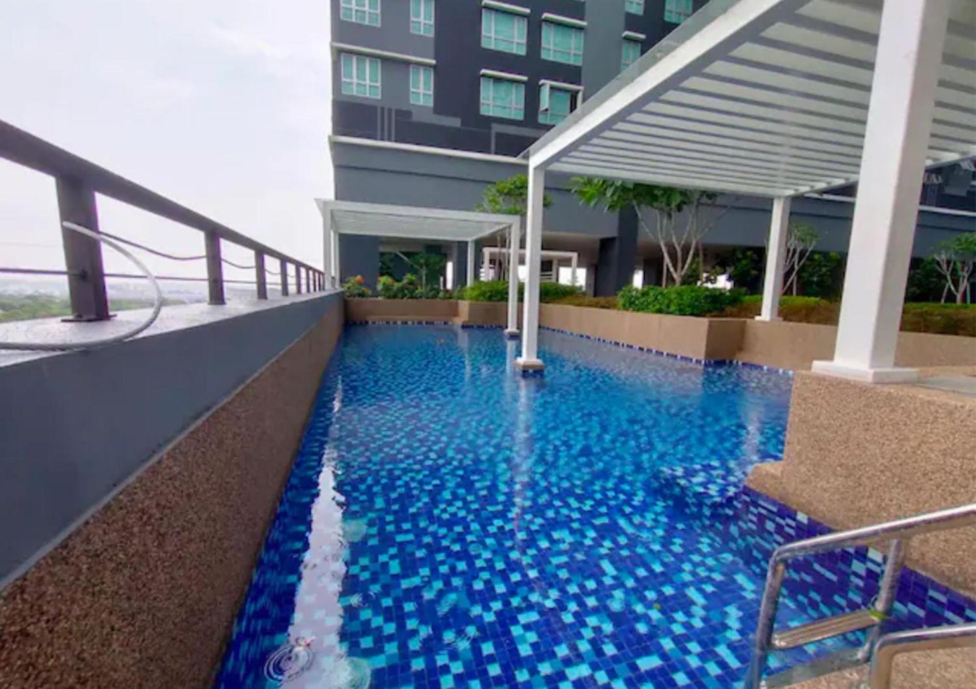 Apartment Delight 2R2B Modern High-Floor Retreat #Ga7