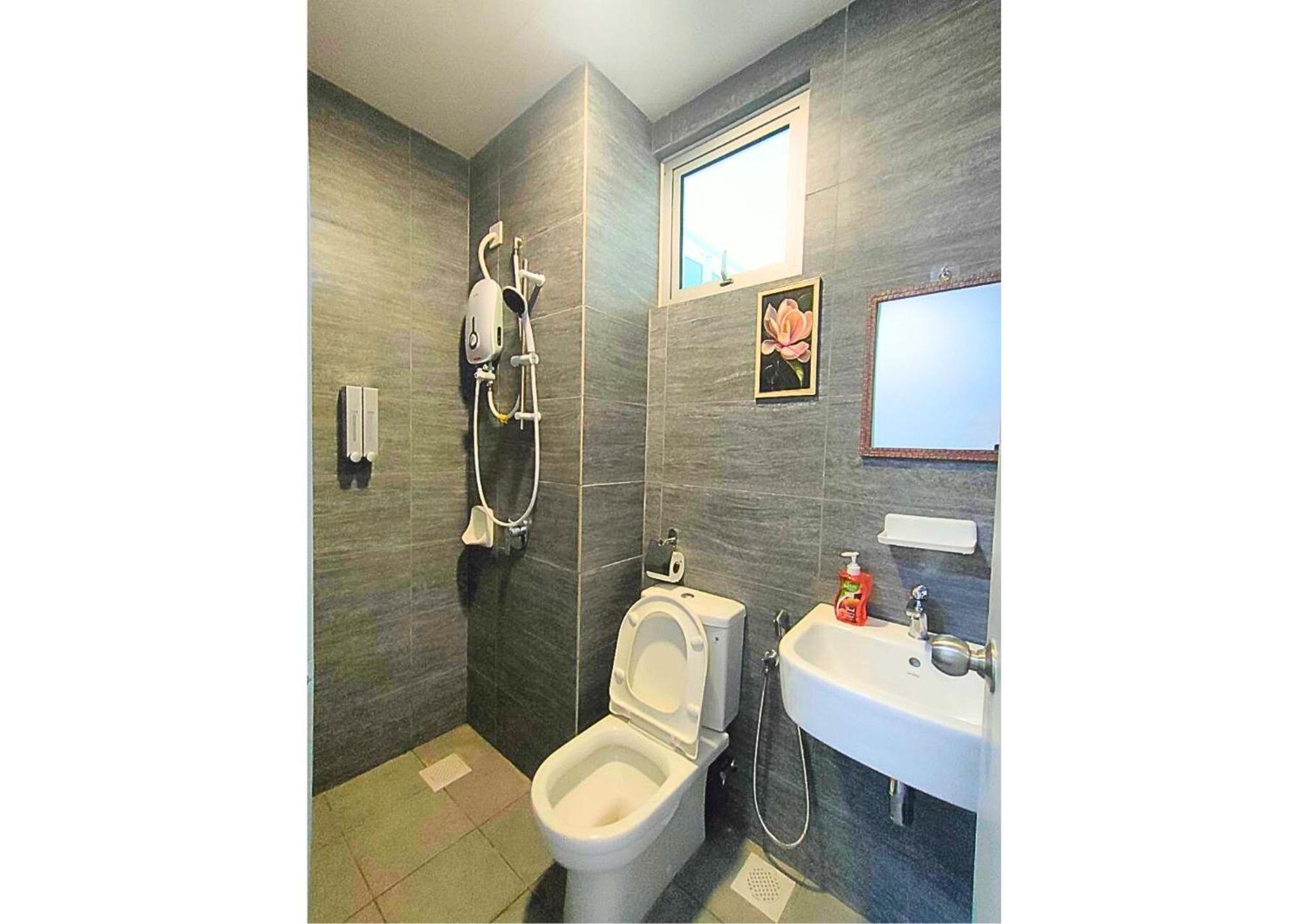 Apartment Delight 2R2B Modern High-Floor Retreat #Ga7 Shah Alam